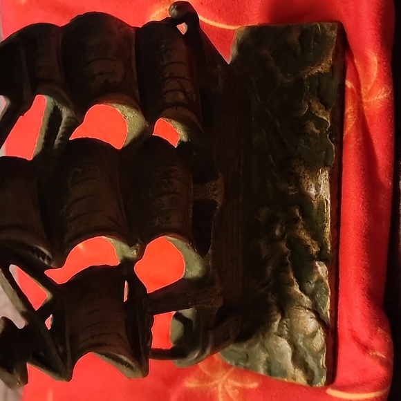 VINTAGE  SOLID BRASS  ⛵️  SAILBOAT. - Picture 2 of 5